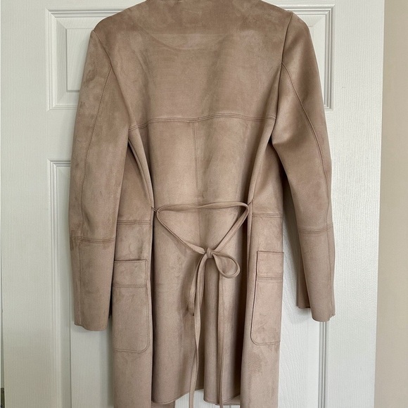 Elegant Imitation Suede Lightweight Coat H&M NWT’s - Picture 5 of 9